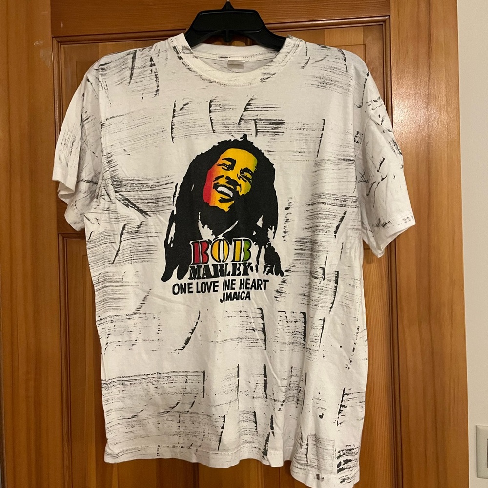 Bob Marley tee shirt, size large. Super soft